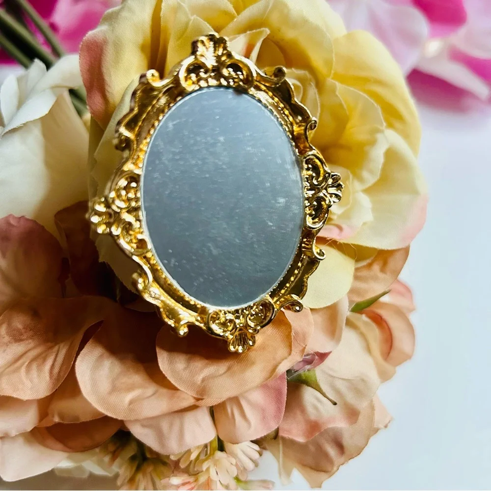 NWT Vintage Style Mirror Phone Grip Gold Ornate Aesthetic Stand